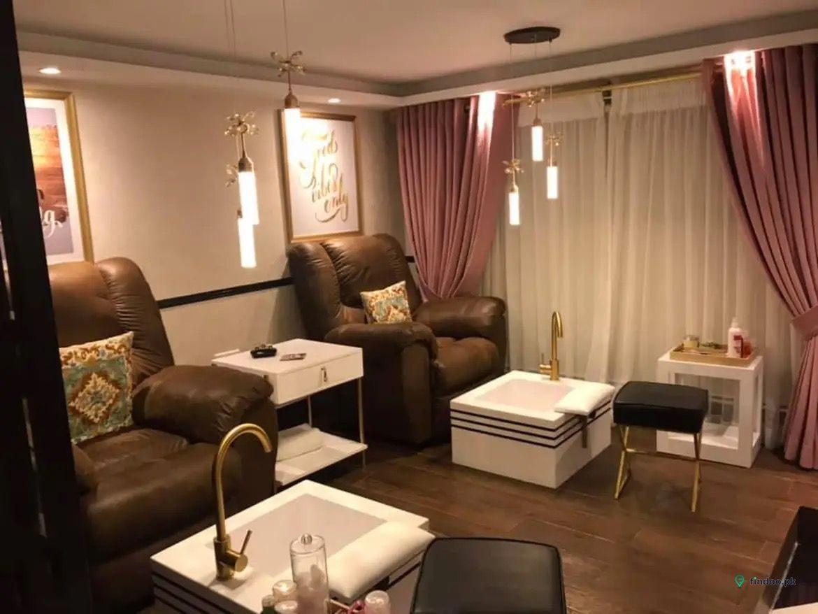 Studio 9 Salon