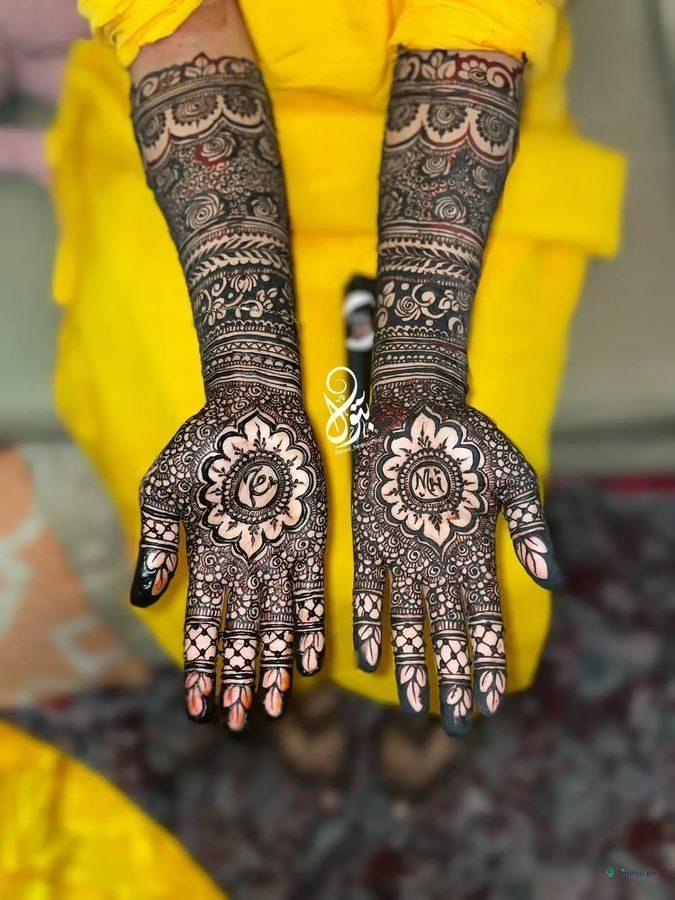 Sanober Mehndi Artist
