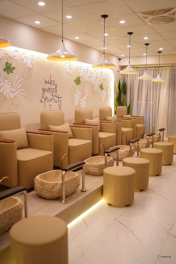 Najla's Beauty Salon & Spa -- Tariq Road Branch