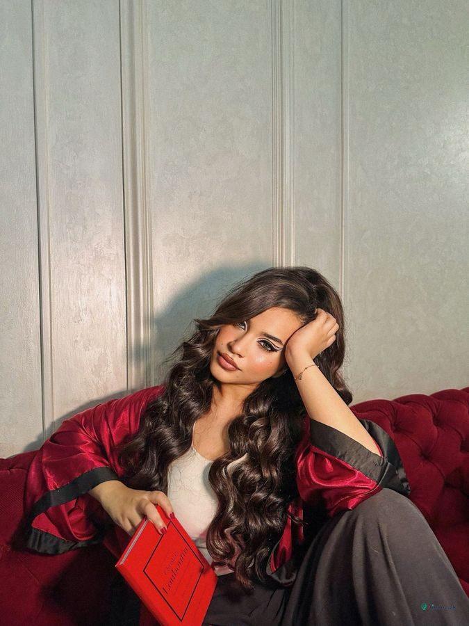 Maison Rouge Salon